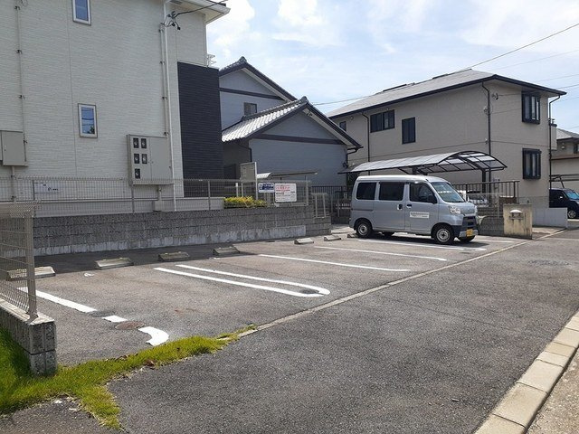 ディアコートの駐車場