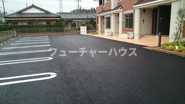 サニースクエアの駐車場|カースペースがあります
