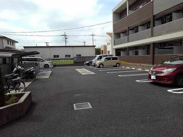 グランコンフォートⅡの駐車場