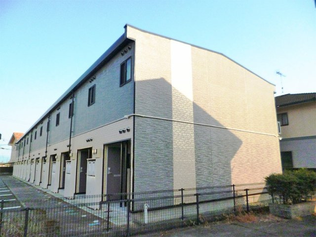 レオパレスルミエールの外観|落ち着いた雰囲気の外観です