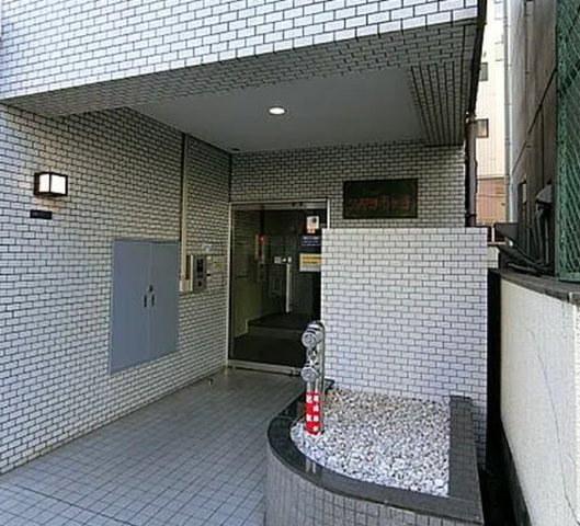 シルバープラザ市ヶ谷のエントランス