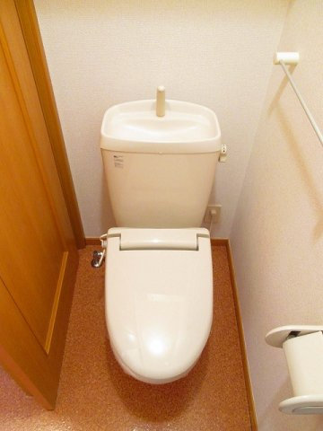 フェアリーⅡのトイレ|コンパクトで使いやすいトイレです