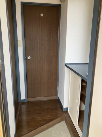 パステルコートEASTの玄関|落ち着いた玄関です
