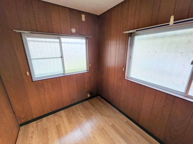 生駒市俵口町の一戸建ての寝室