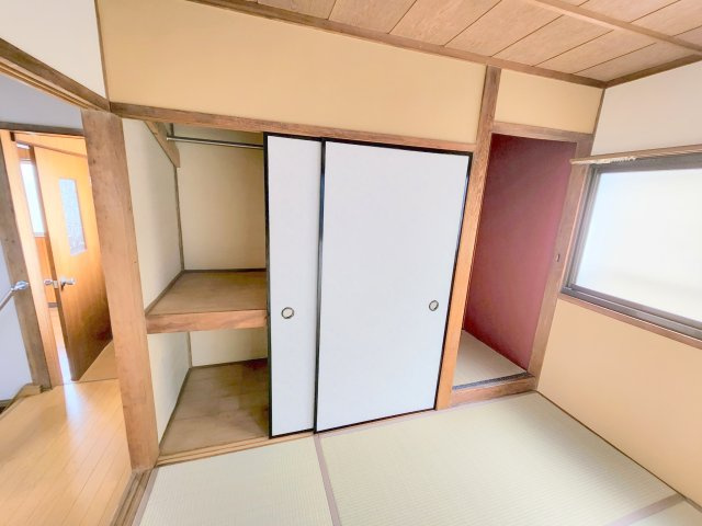 生駒市俵口町の一戸建ての和室