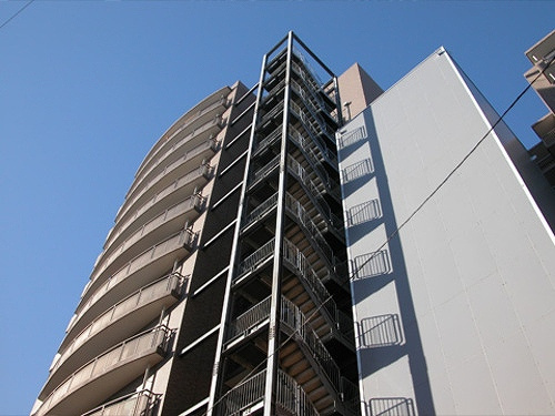 ステーションハイツ高砂の外観|建物外観別角度１　※前回募集時2011年11月の写真