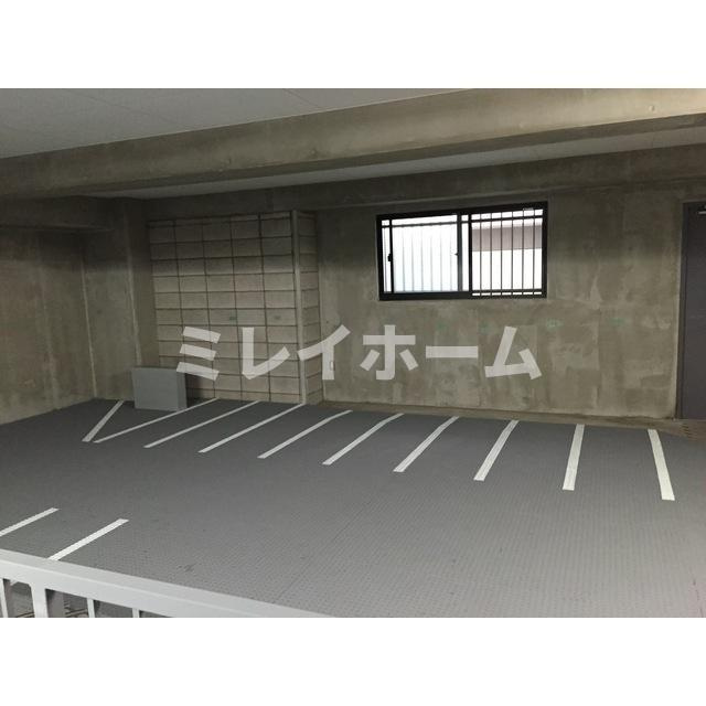 中川フラッツの駐車場