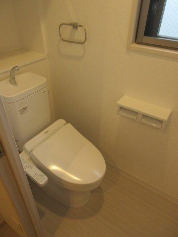 ユリカロゼ篠崎駅前のトイレ|落ち着いたトイレです