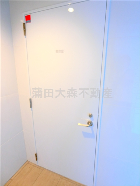 レアライズ羽田のその他共用部分|曜日時間関係なくゴミ出し可能なゴミ捨て場！