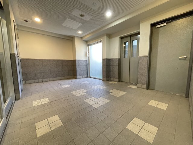 グラントゥルース東向島のエントランス