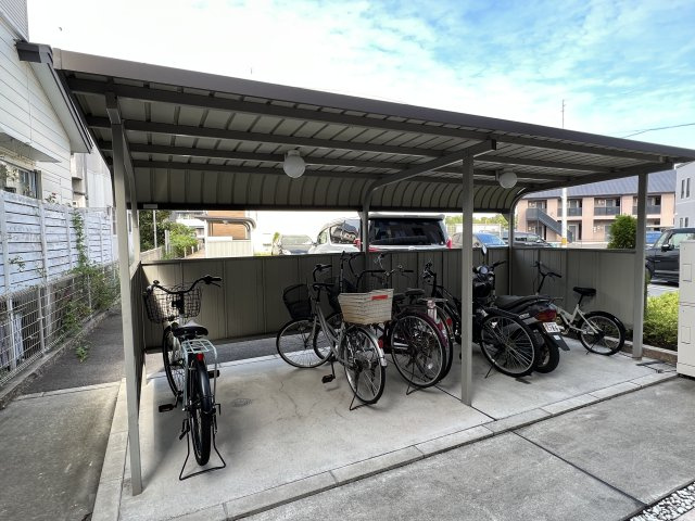 プラスワン神明　Ａのその他共用部分|駐輪場