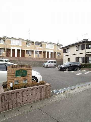 レジェンドの駐車場|駐車場です