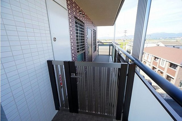東合川ヒルズ【キャッシュバック対象物件】の玄関