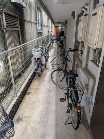 【その他共用部分】 | コーポサンライズ西田 | 自転車置き場です