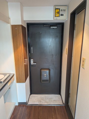 【玄関】 | コーポサンライズ西田 | スッキリまとまった玄関です