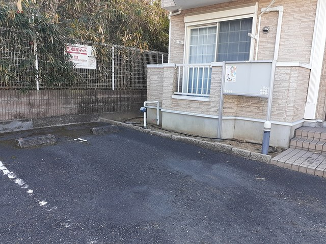 ミシュカーンの駐車場