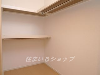 グリーンワールド　Ⅲの収納|ウォークインクローゼット