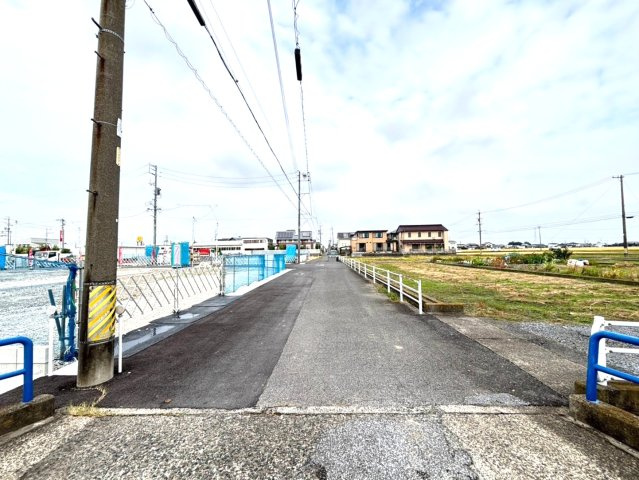 タマタウン　大垣市島里（江東小Ⅱ）　全10区画分譲の前面道路含む現地写真|「現地（202●年●月●日）撮影」　
■前面道路　
■ヤマダ不動産　株式会社リライフ