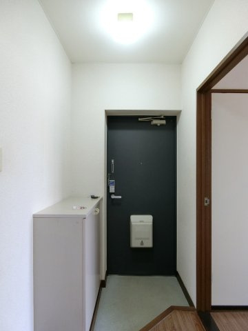 グランメール旗ヶ崎Ⅰの玄関