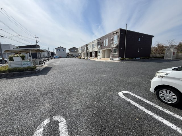 シーブリーズ　Ａの駐車場
