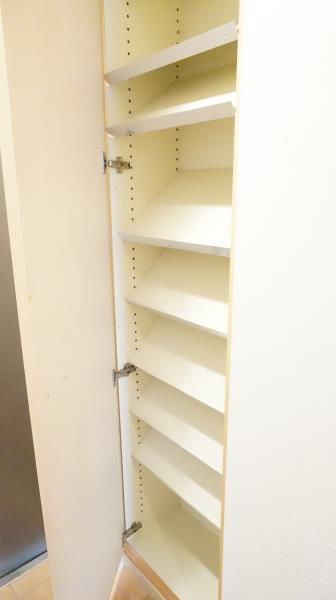 調布市布田４丁目の賃貸マンションの収納