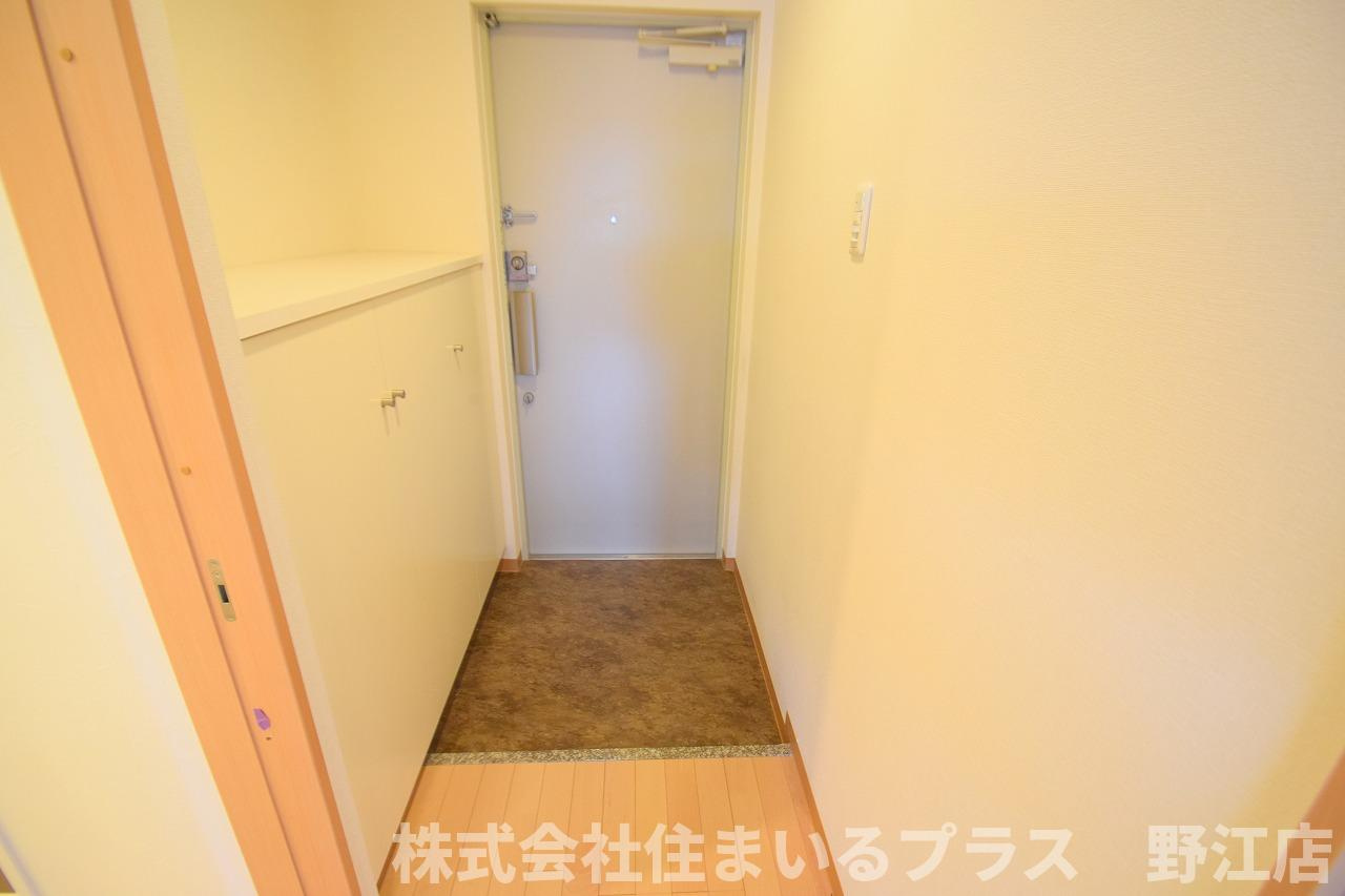双葉エステート鴫野の玄関