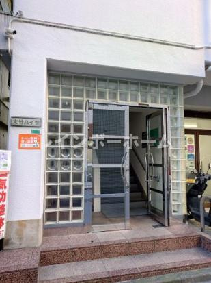 大竹ハイツのエントランス