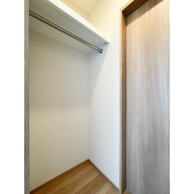 川崎市多摩区西生田３丁目の賃貸マンションの収納