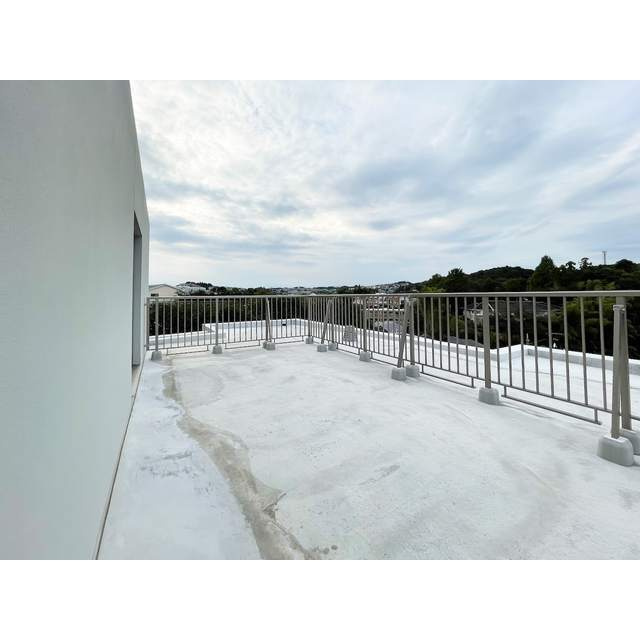 川崎市多摩区西生田３丁目の賃貸マンションのバルコニー
