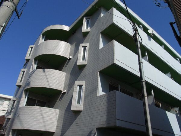 ＷＩＮＢＥＬＬ　ＳＯＬＯ　西川口第６の外観