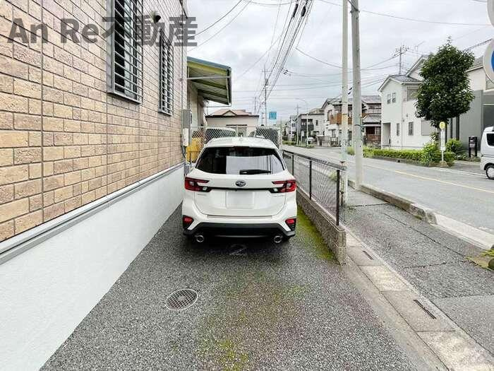 メゾンデュークス　Ⅴの駐車場