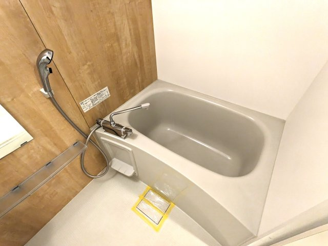 アレーロ高円寺の浴室|日々の疲れを癒すお風呂付です