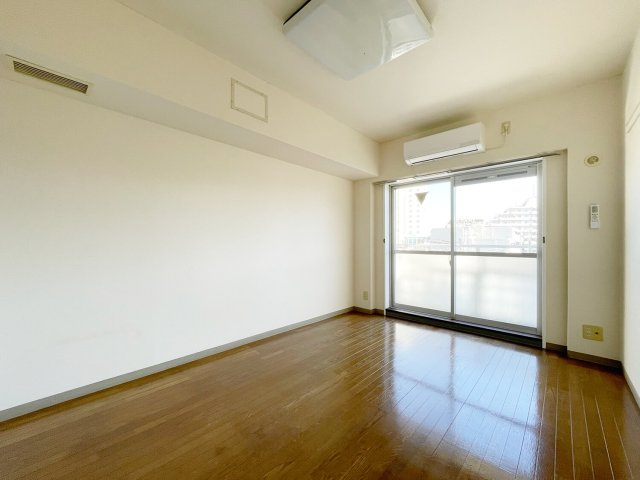 杉並区和泉４丁目の賃貸マンションの居間・リビング|こちらの居間で趣味の時間をお楽しみください