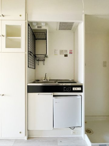 杉並区和泉４丁目の賃貸マンションのキッチン|退去前につき、別部屋のお写真になります。