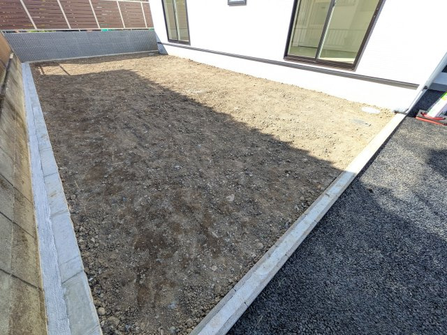 日立市石名坂町　第5　新築戸建ての庭|日当たりや広さを現地で体感してください。理想のガーデニングや家庭菜園を始めてみませんか。