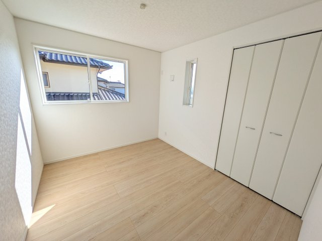 日立市石名坂町　第5　新築戸建ての洋室
