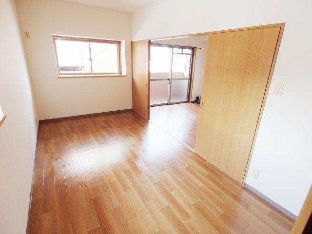 フレアコートの内装