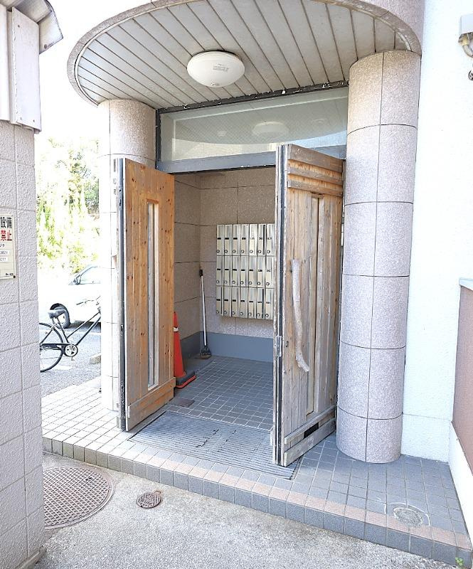 エステート有井のエントランス