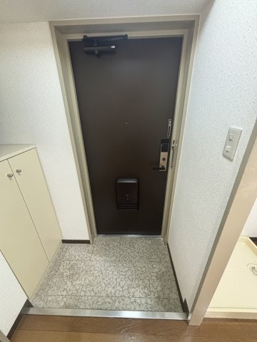 サウザンド塚口の玄関