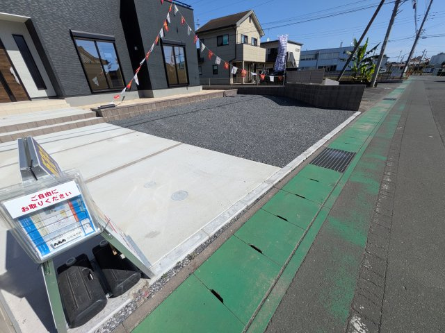 那珂市菅谷　19期　新築戸建て　2号棟の駐車場|駐車は4台可能です♪