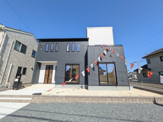 那珂市菅谷　19期　新築戸建て　2号棟の外観|【月々6万円台〜】
写真だけでは伝わらない快適さを、ぜひ現地で体感しませんか？
即日見学可能です！平日のご案内も可能です♪
お気軽にお問合せください！