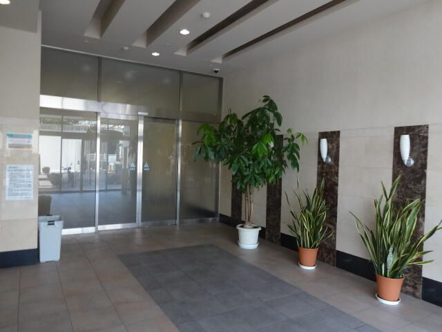 日神デュオステージ板橋駅前のロビー