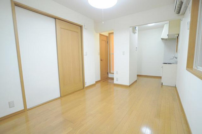 【居間・リビング】 | ティーセン邸 | ※別部屋参考写真