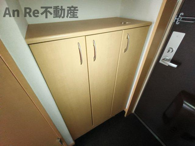 川口市東川口４丁目のアパートの玄関