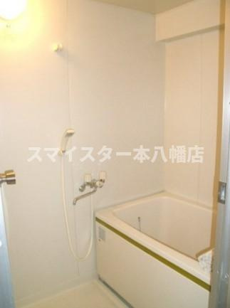 ラ　カーサ　アイカワの浴室