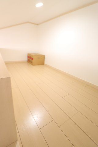 アザレ読売ランドB棟のその他