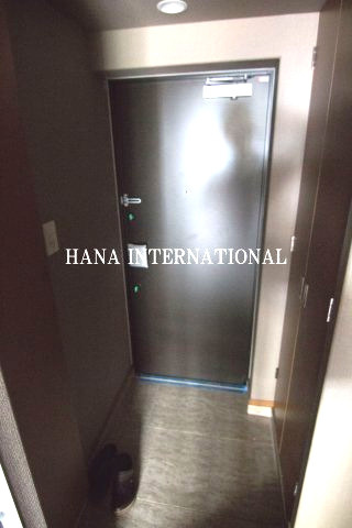 グランカーサ浦安の玄関|反転タイプのお部屋の写真です
