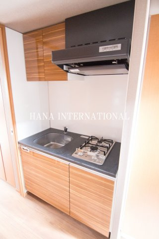 グランカーサ浦安のキッチン|反転タイプのお部屋の写真です