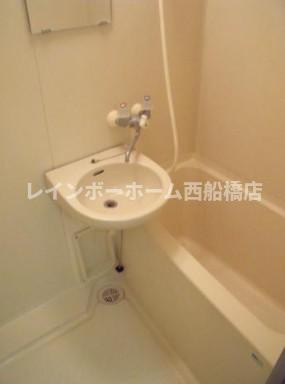 船橋市宮本１丁目のアパートの浴室