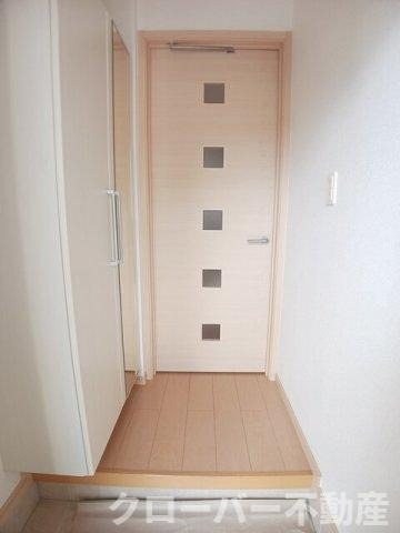 ニューコスモスの玄関